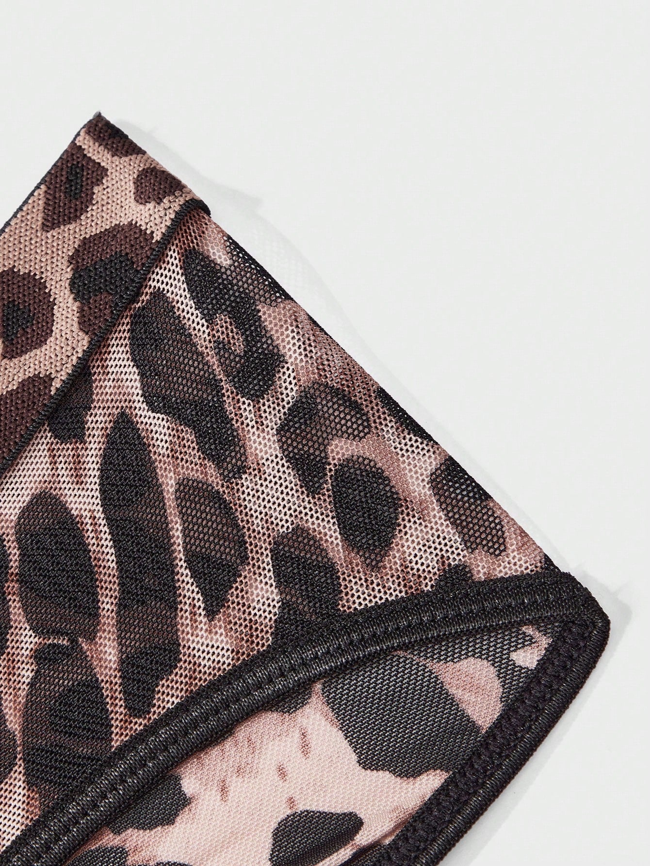 Men’s Casual Leopard Print Shorts With Panel Detail