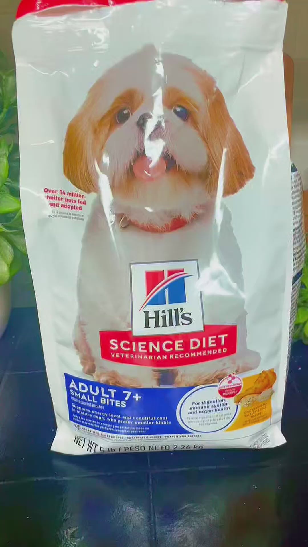 Hill’s Science Diet Senior 7+ Small Bites – Premium Nutrition, Chicken & Barley, 33 lb Bag
