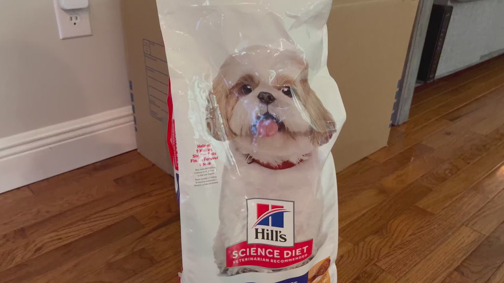 Hill’s Science Diet Senior 7+ Small Bites – Premium Nutrition, Chicken & Barley, 33 lb Bag